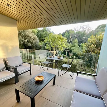 Oxford 1 Bedroom In A Brand New Building With A Pool Holiday home Cannes